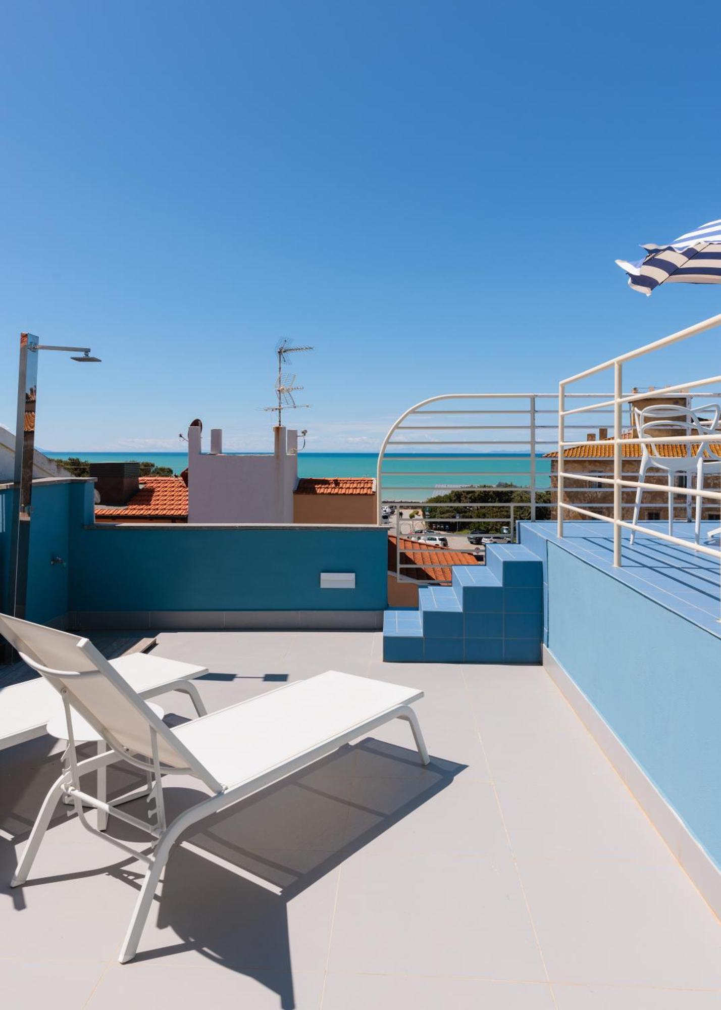 Hotel Nina Marina Di Bibbona Buitenkant foto