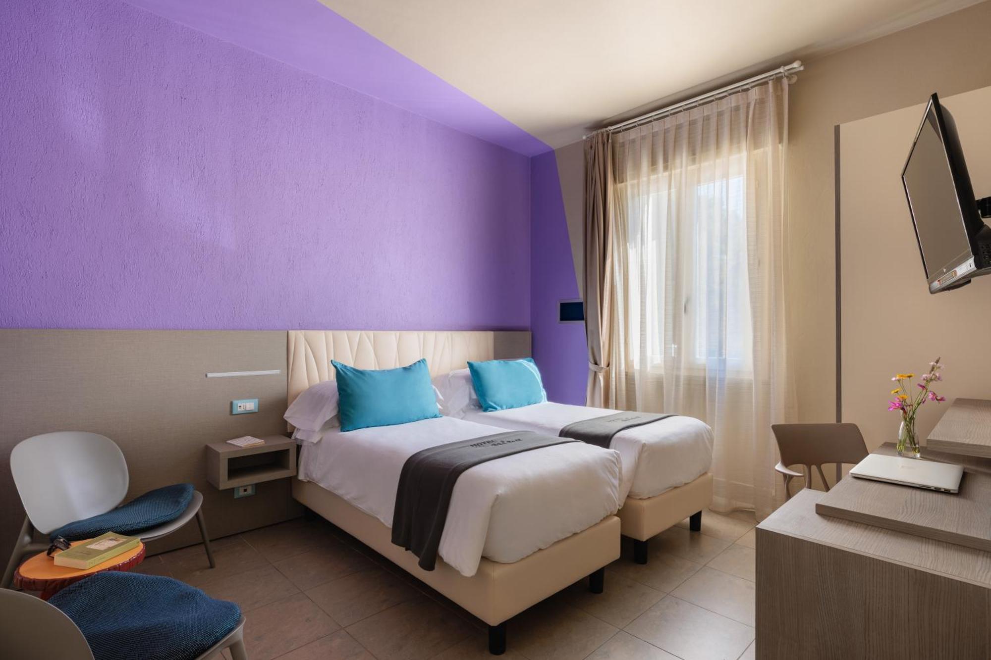 Hotel Nina Marina Di Bibbona Buitenkant foto