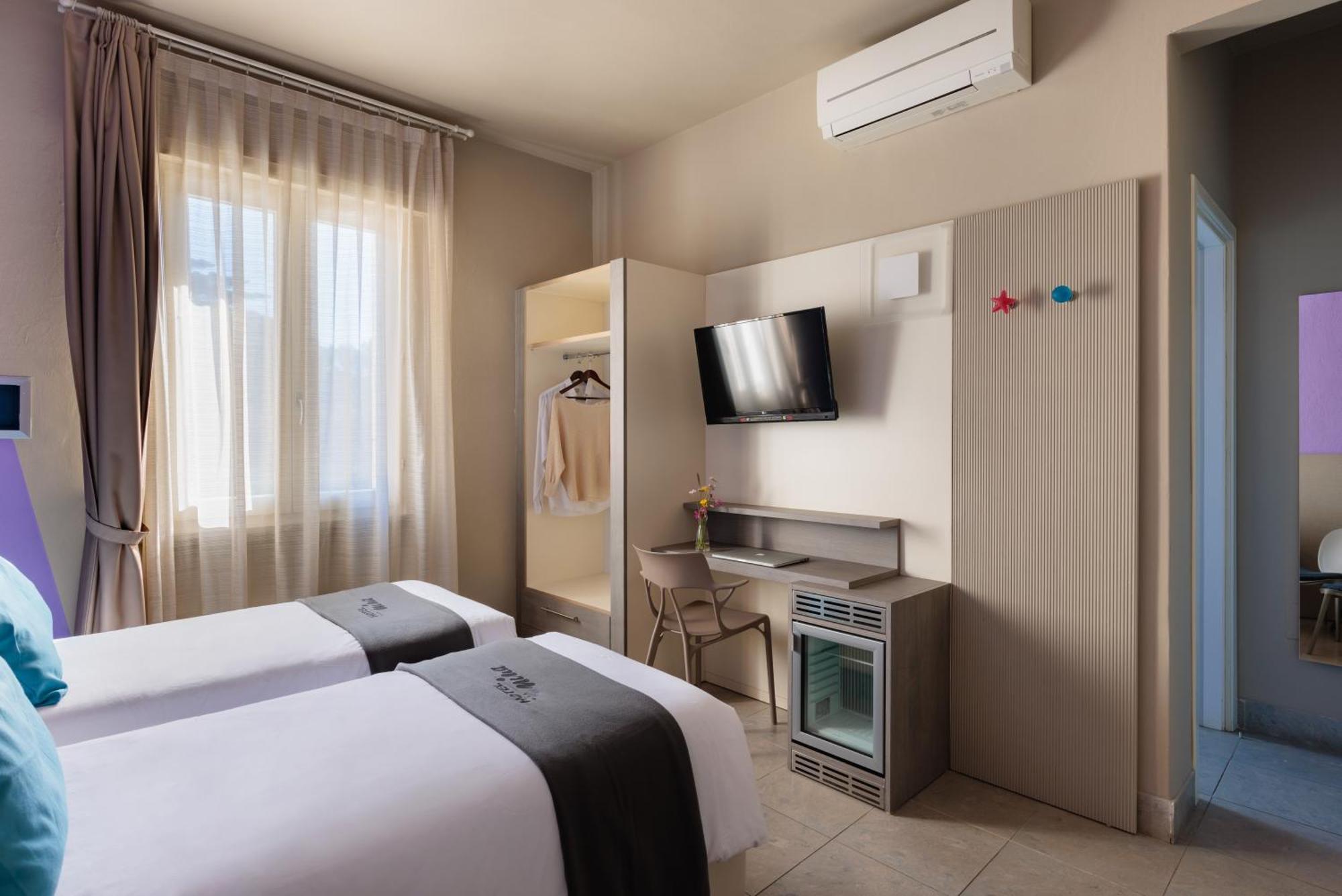 Hotel Nina Marina Di Bibbona Buitenkant foto