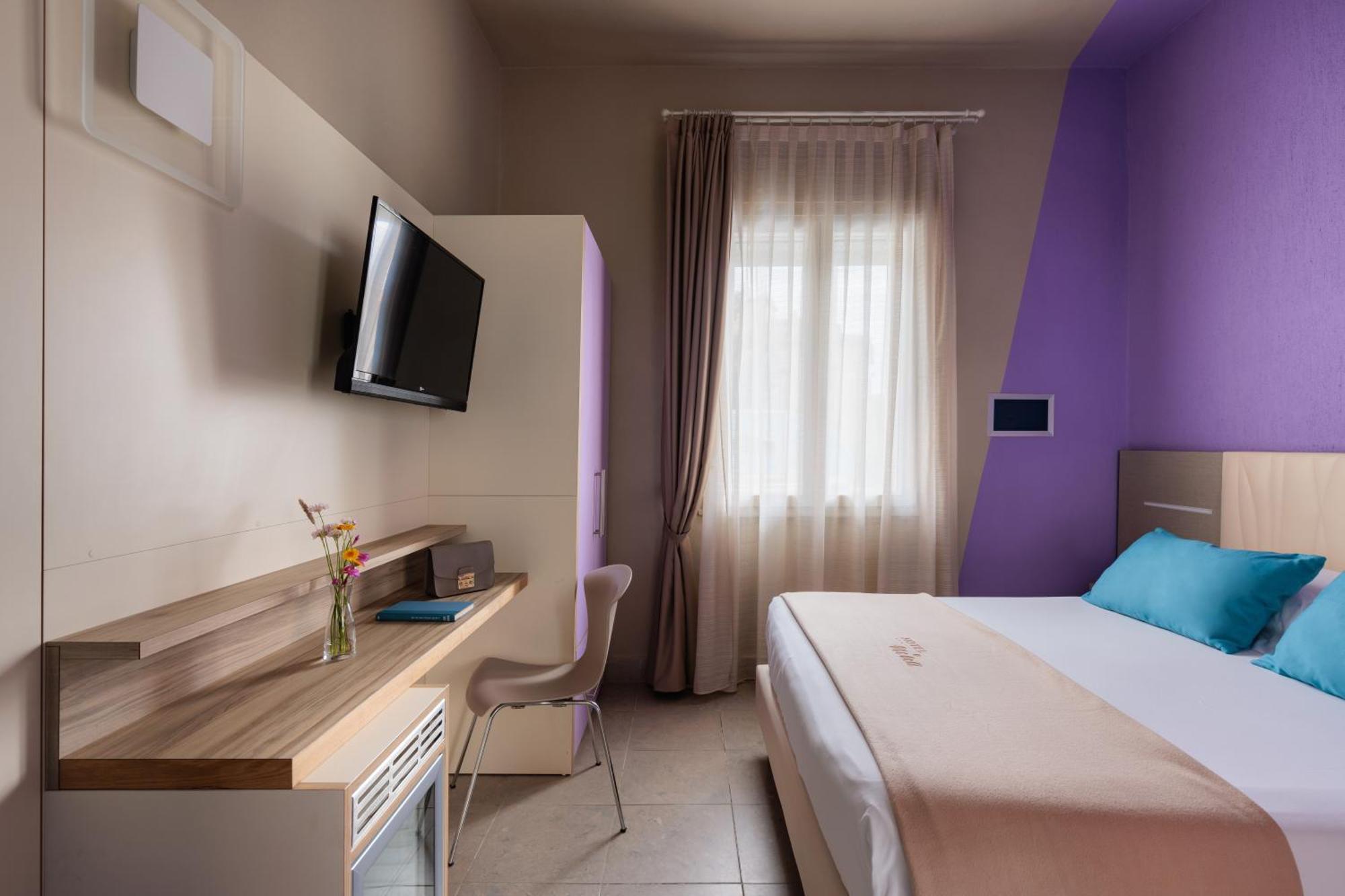 Hotel Nina Marina Di Bibbona Buitenkant foto