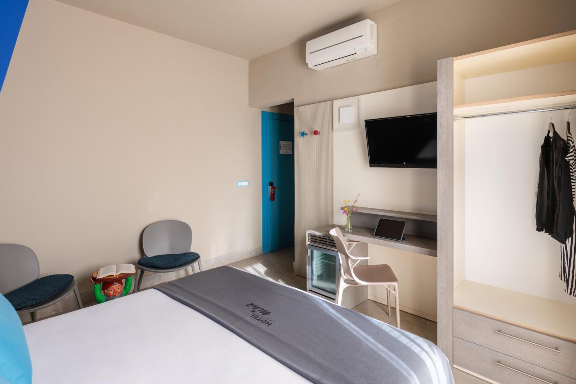Hotel Nina Marina Di Bibbona Buitenkant foto