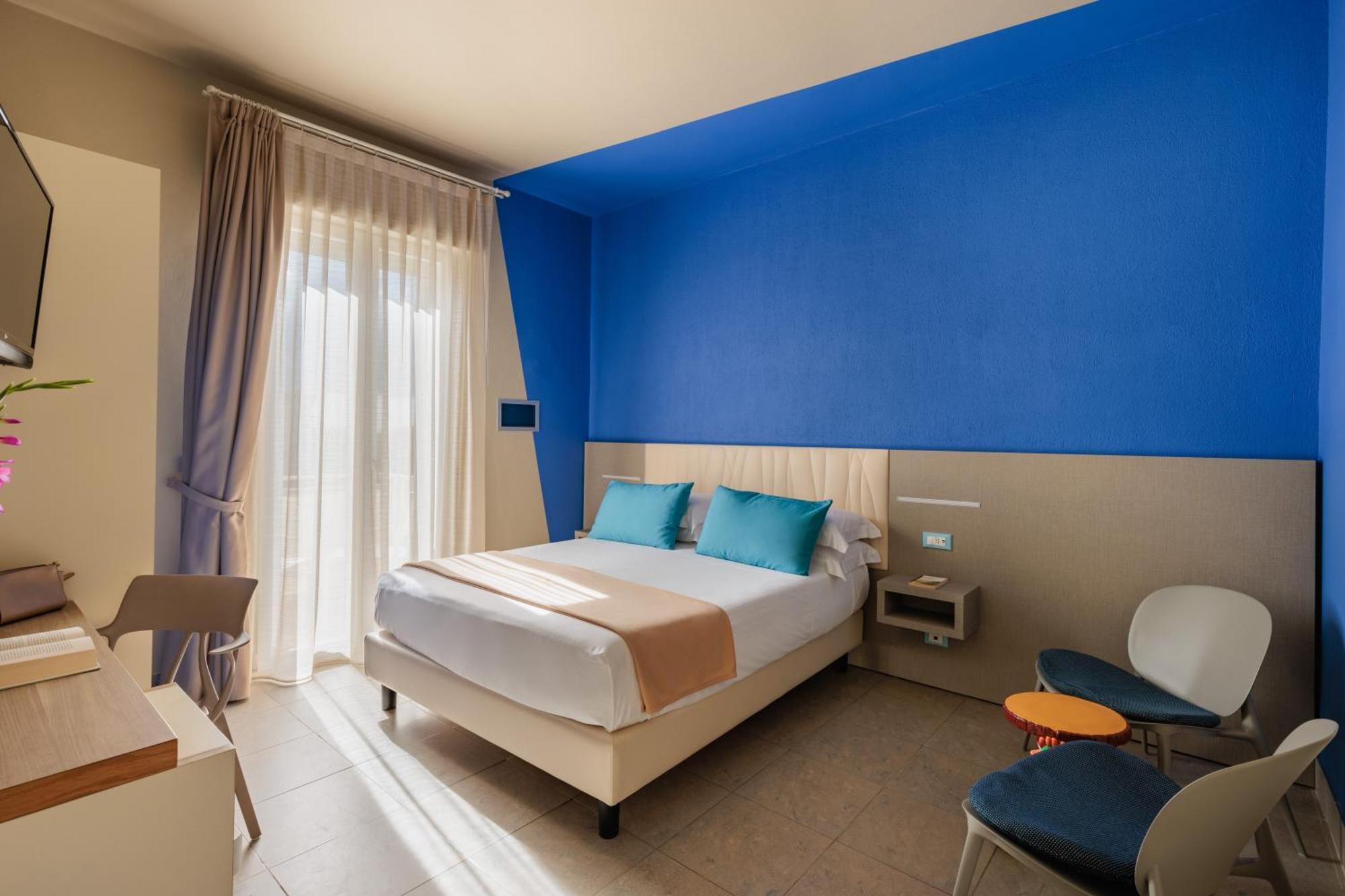Hotel Nina Marina Di Bibbona Buitenkant foto